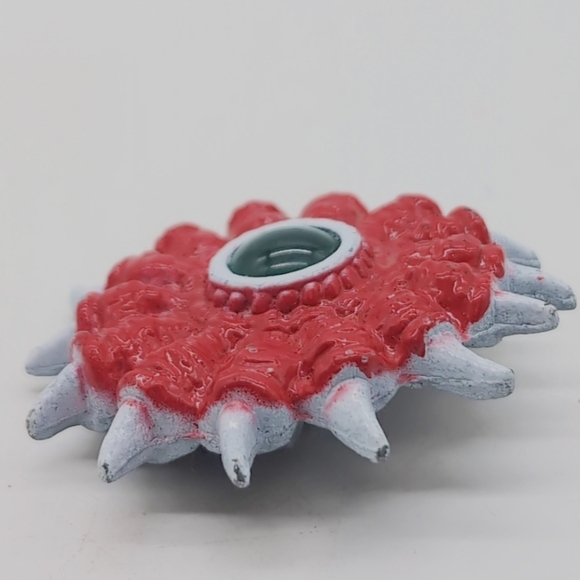 Golden Girl Dragon Queen Diecast Gemstone Shield By Galoob - Picture 3 of 5